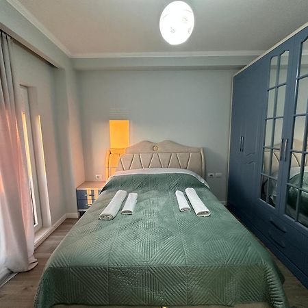 Spacious 2-Bedroom Apartment Near Center Tirana Exteriör bild