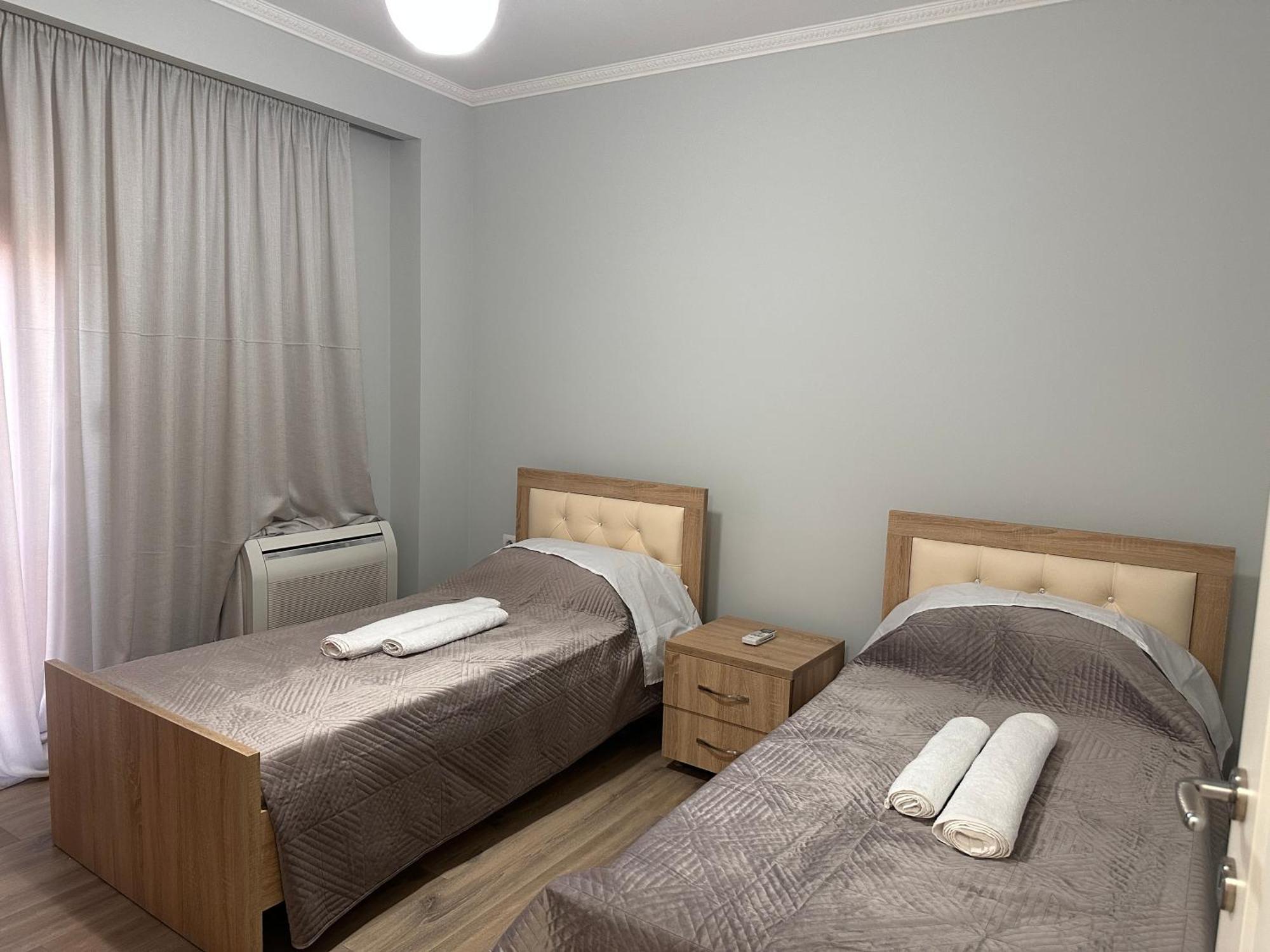 Spacious 2-Bedroom Apartment Near Center Tirana Exteriör bild